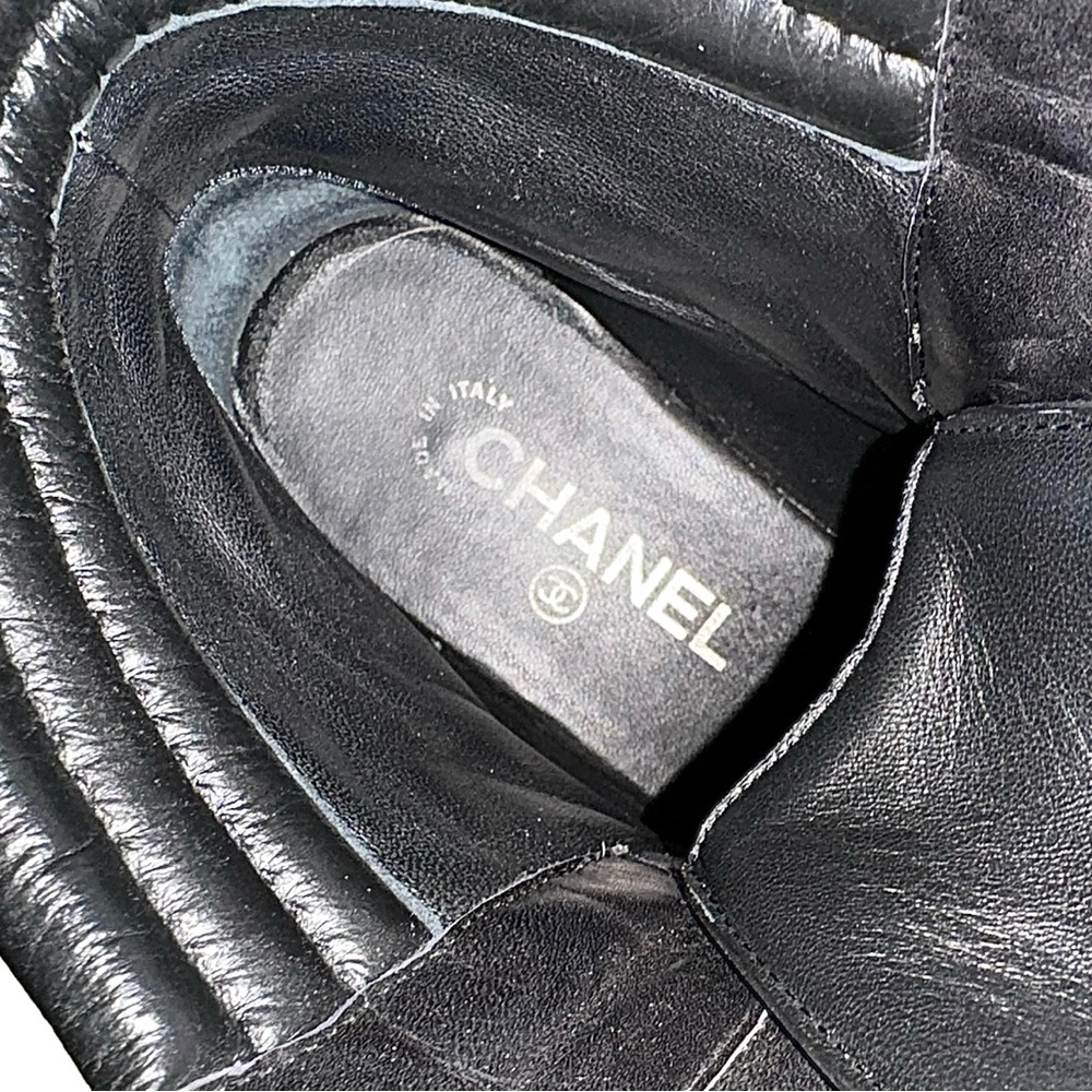 Women’s 2021 CHANEL Lace Up Combat Boots 2021 37 7 - Picture 9 of 12